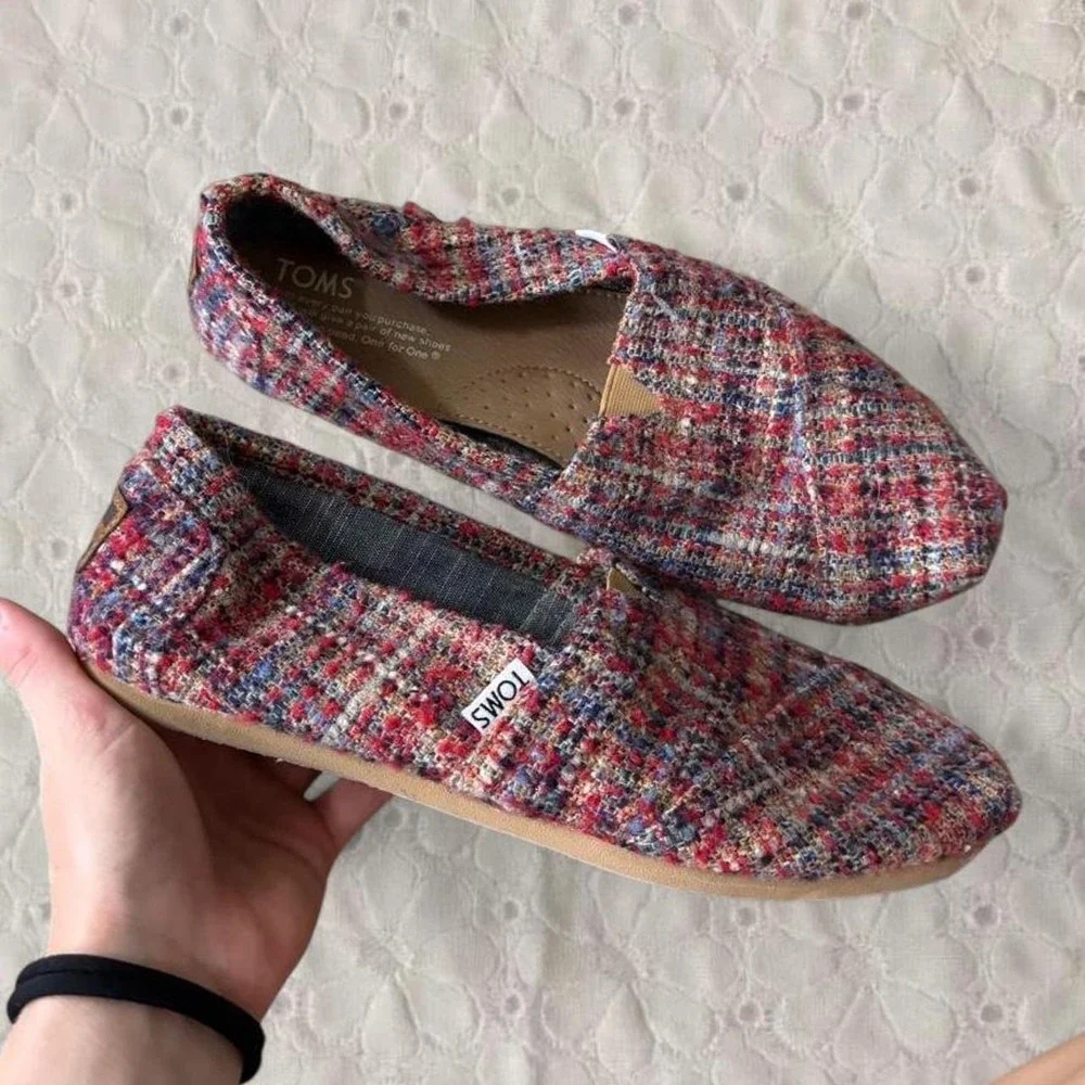TOMS size 8 red, blue, and beige plaid slip-on shoes in excellent condition